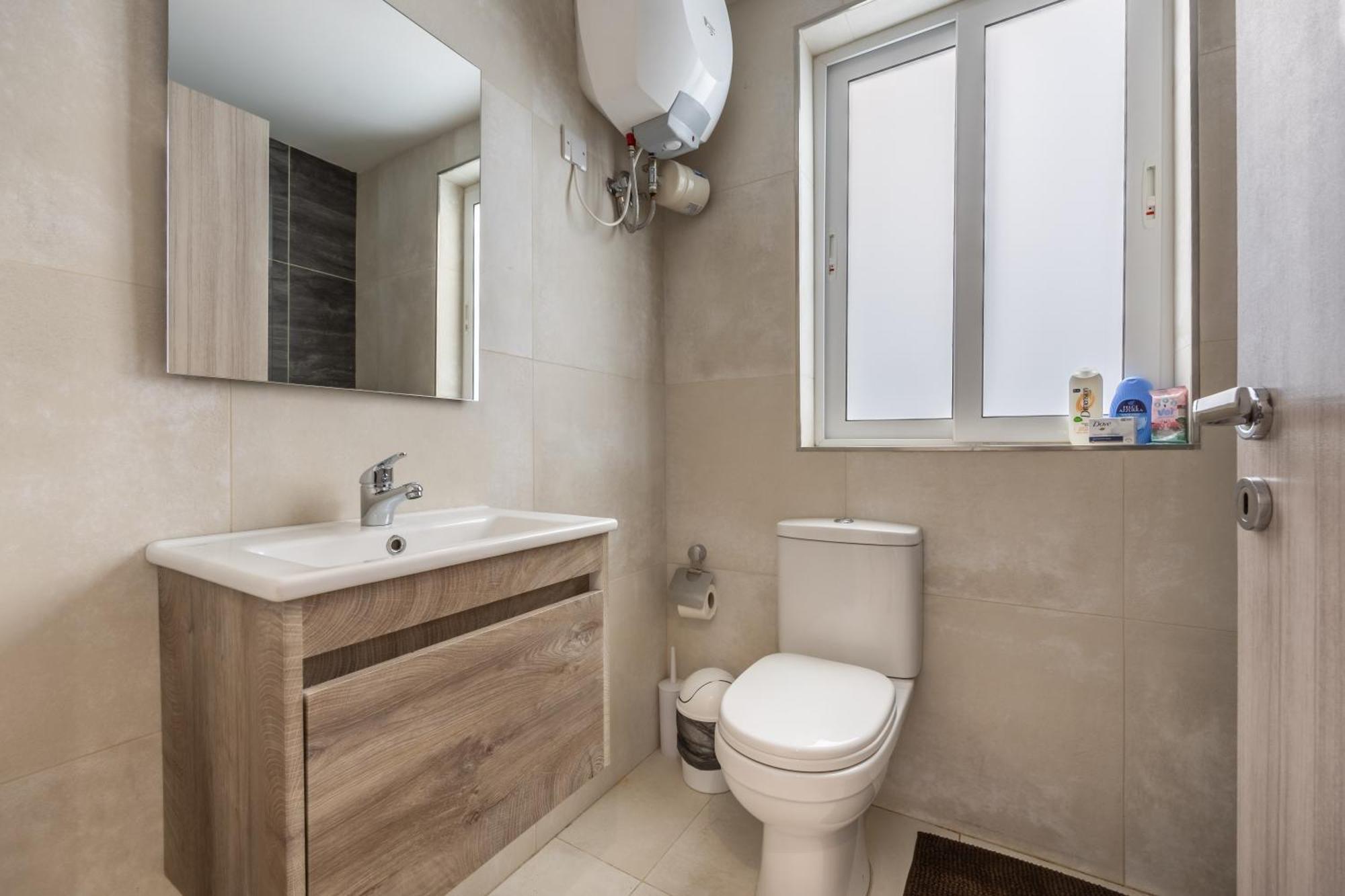 Apartamento Ii-Kamra Ta Golu 5 Min Walk From St Julians San Ġwann Exterior foto